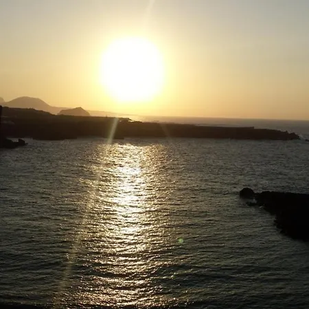 Vv Los Delfines Icod Apartment *